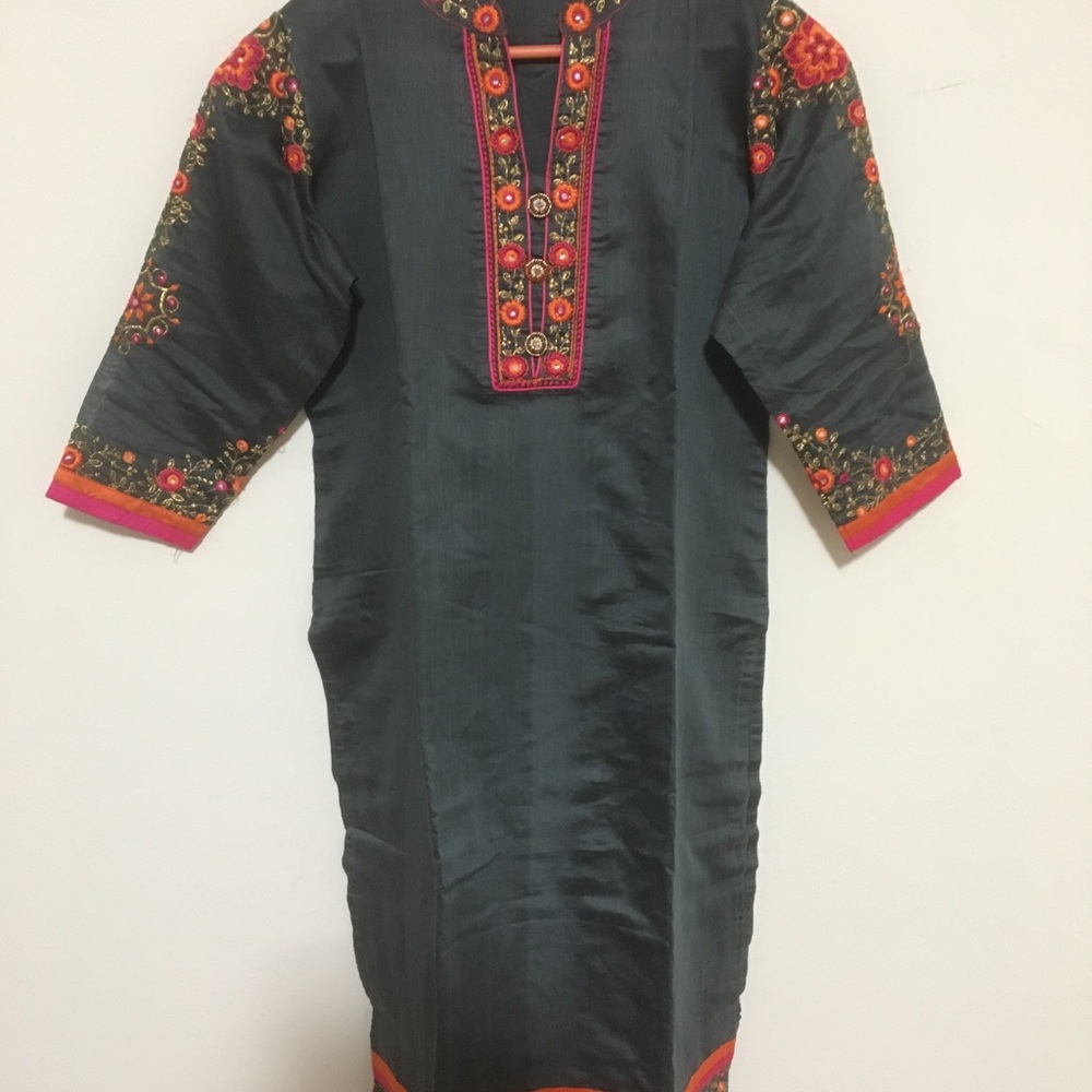 Indian and Pakistan traditional wear